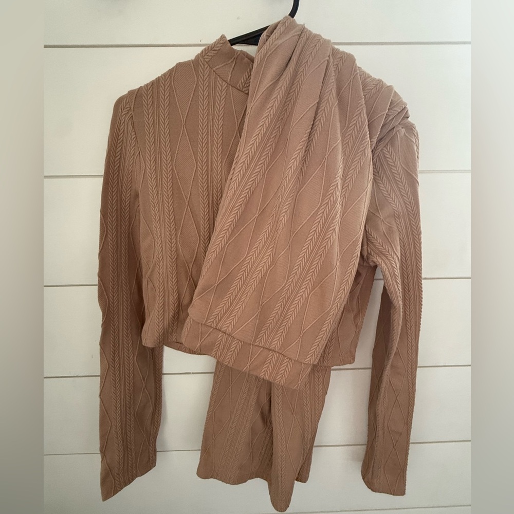 Beige sweater set cropped top and high waisted pants size M